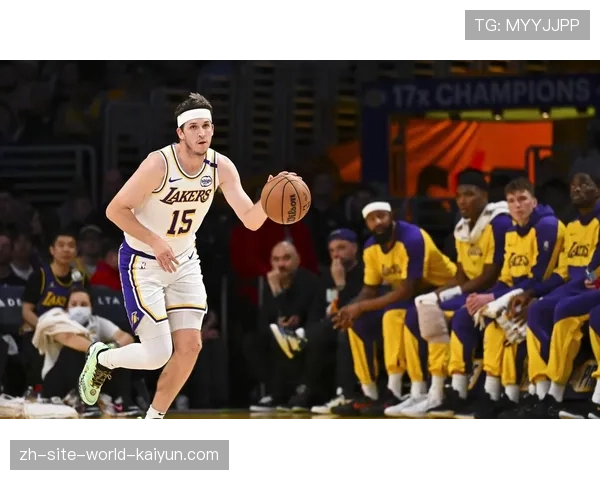 里夫斯挡拆持球效率提升 成为湖人进攻重要发起点